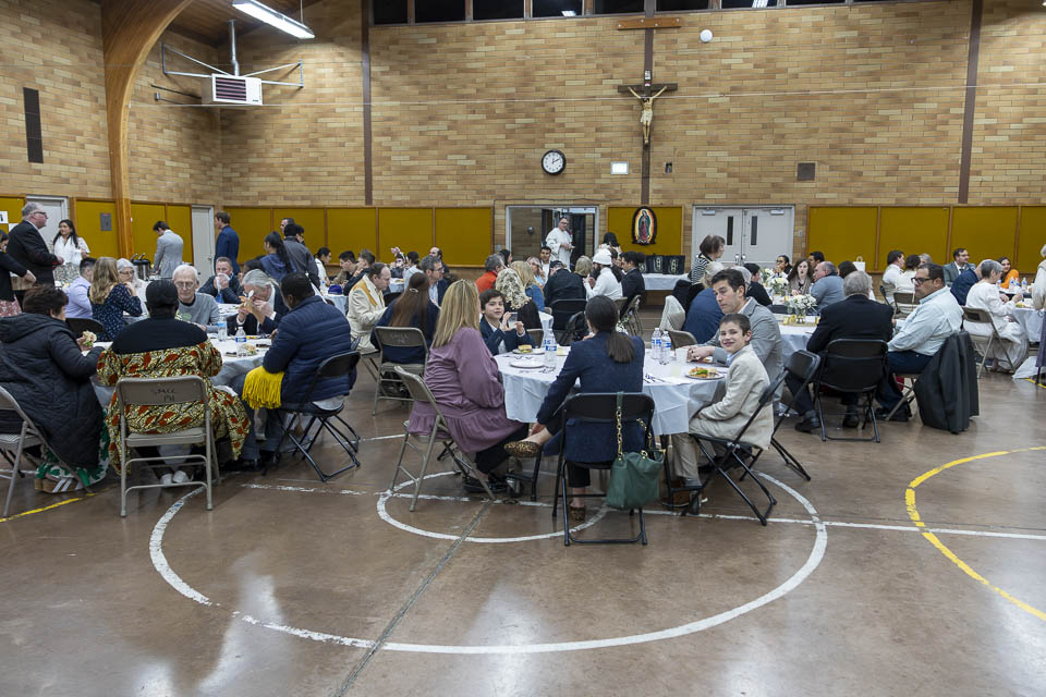 2026-StMary-EasterVigil (204 of 215).jpg